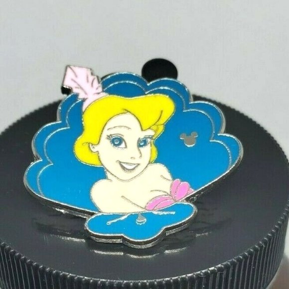 Authentic Official Trading Pin Hidden Mickey Pin 5 Of 5 Collectible Princess Pin - Picture 1 of 12